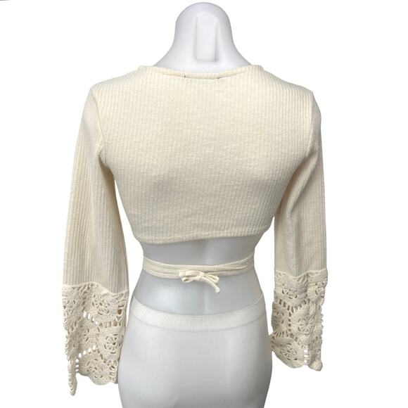 Zara Women's Cream Ecru Crochet Knit Boho Long Sleeve Cut Out Crop Top Size S - Picture 4 of 12